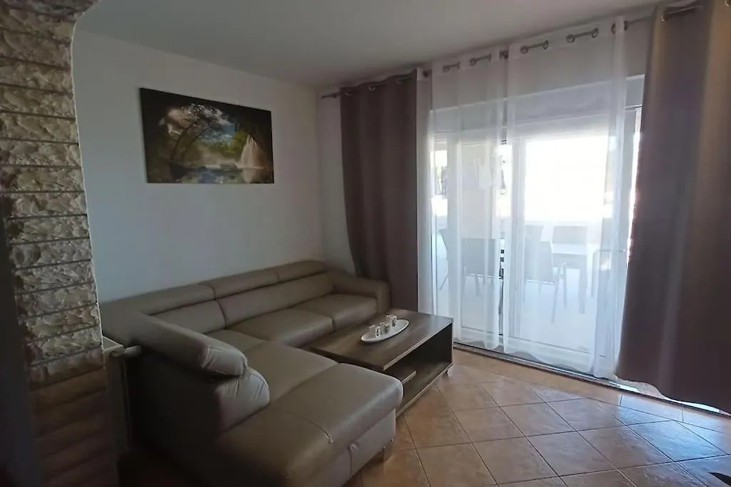 Apartmani Srdarovic 3 Drage Croatia